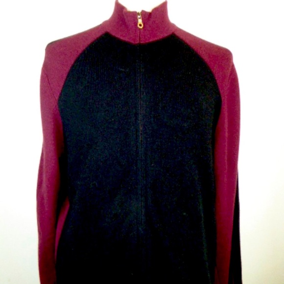 Beautiful METROPOLITAN VIEW for BLOOMINGDALES
100% CASHMERE SWEATER - Picture 3 of 6